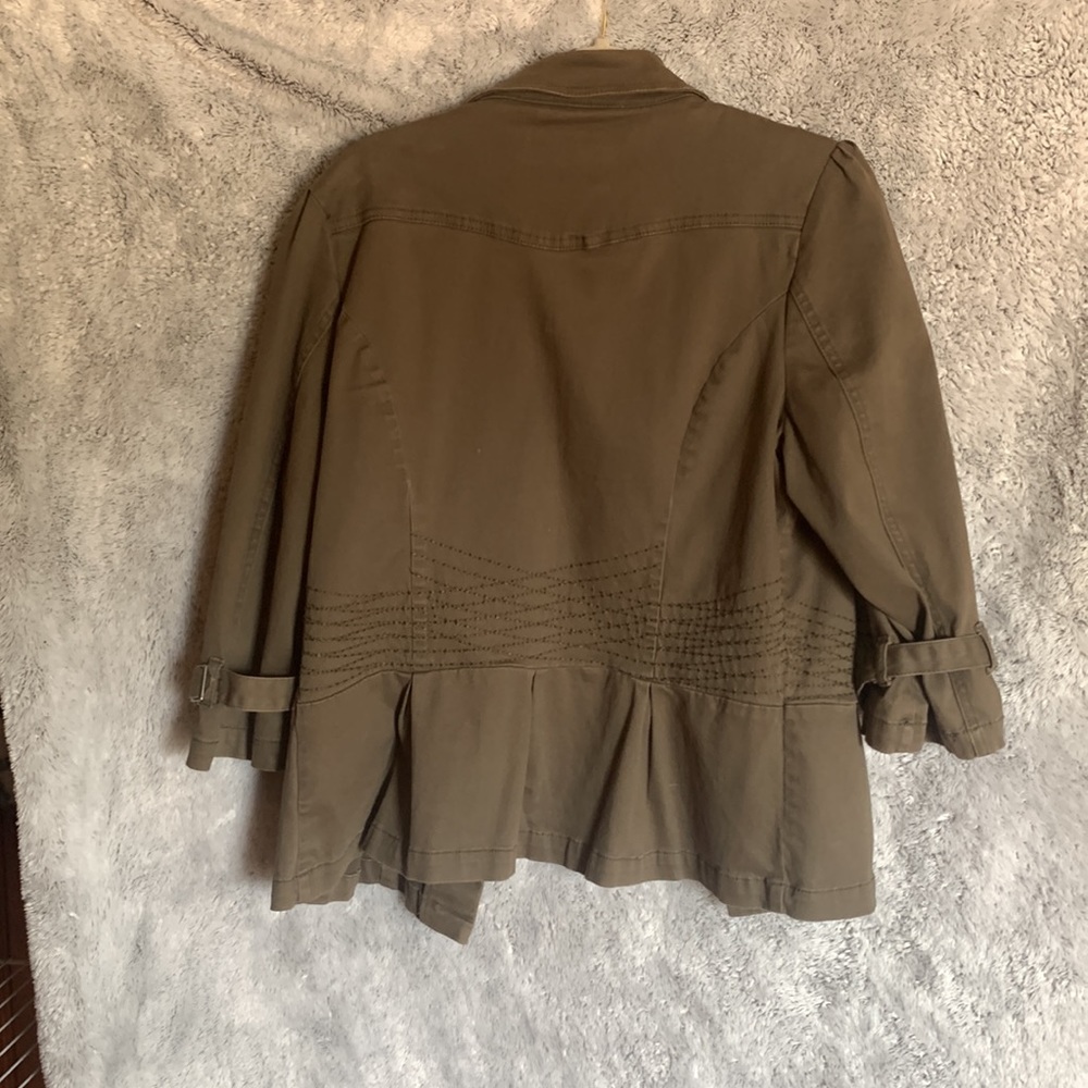 Green jacket - Picture 4 of 4